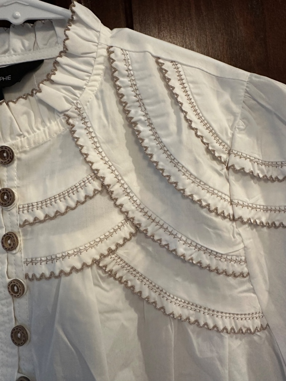 NWT Calligraphie Ivory 8 Button Cotton Short Sleeve Top Sz M w Taupe Stitching - Picture 3 of 6